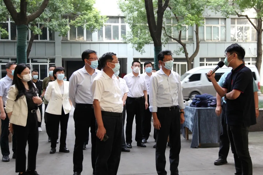 揚州市委副書記、代市長王進健調研揚力集團疫情防控工作